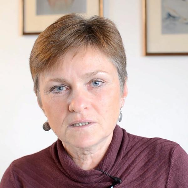 Na volné noze
